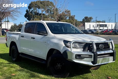 White 2021 Toyota Hilux Double Cab Pick Up Sr (4X4)