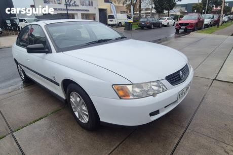 White 2004 Holden Commodore Sedan Executive