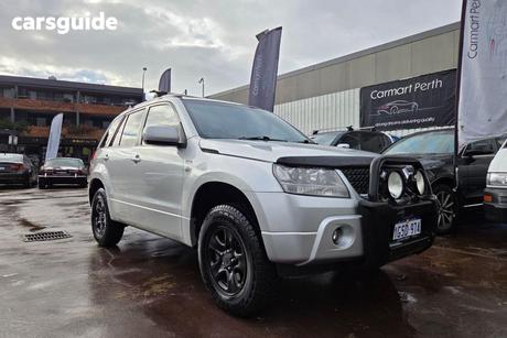 Silver 2012 Suzuki Grand Vitara Wagon (4X4)