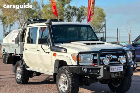 White 2018 Toyota Landcruiser Double Cab Chassis Gxl (4X4)