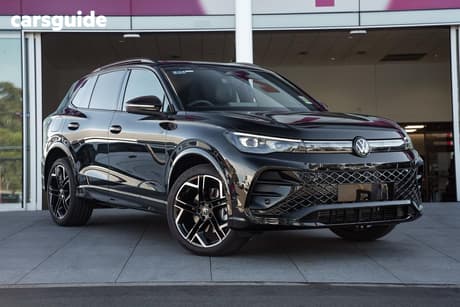 Black 2026 Volkswagen Tiguan Wagon 195Tsi R-Line