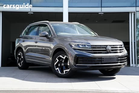 Grey 2026 Volkswagen Touareg Wagon 170Tdi Final Edition