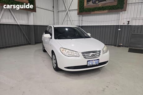 White 2010 Hyundai Elantra Sedan Sx