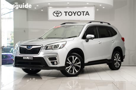 Silver 2018 Subaru Forester Wagon 2.5I Premium (Awd)