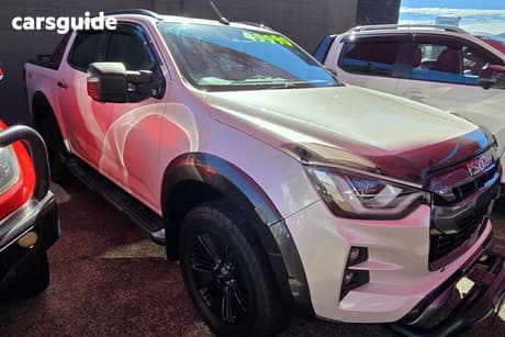 White 2021 Isuzu D-MAX Crew Cab Utility X-Terrain (4X4)