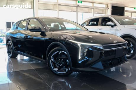 Black 2025 Kia K4 Hatchback Sport+