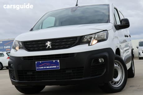 White 2023 Peugeot Partner Commercial PRO LOW ROOF SWB