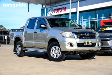 Silver 2012 Toyota Hilux Dual Cab Pick-up Sr (4X4)