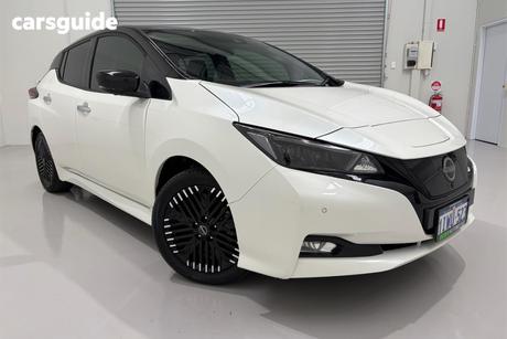 White 2023 Nissan Leaf Hatchback