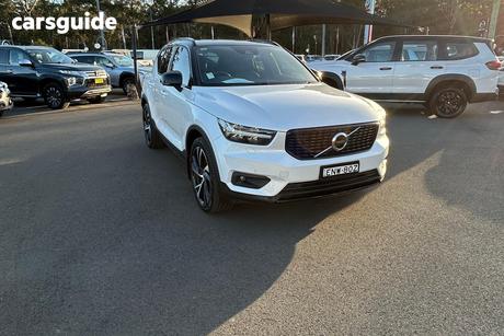 White 2021 Volvo XC40 Wagon T5 R-Design (Awd)