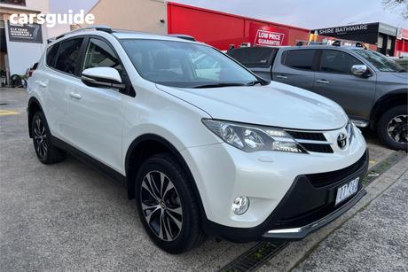 White 2015 Toyota RAV4 Wagon Cruiser (4X4)