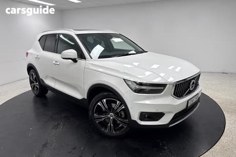 White 2021 Volvo XC40 Wagon T4 Inscription (Awd)