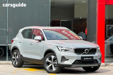 Grey 2024 Volvo XC40 Wagon Ultra B4 Bright