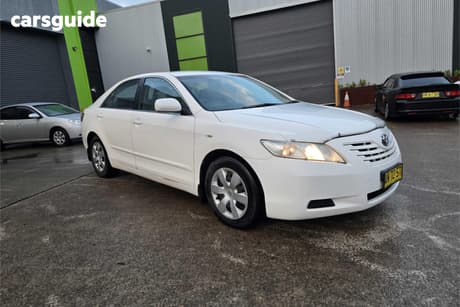 White 2007 Toyota Camry Sedan Altise