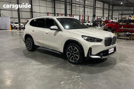 White 2024 BMW IX1 Wagon Edrive20 Xline