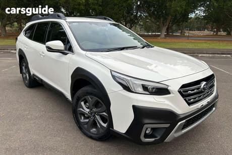 White 2022 Subaru Outback Wagon Awd