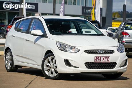 White 2017 Hyundai Accent Hatchback Sport