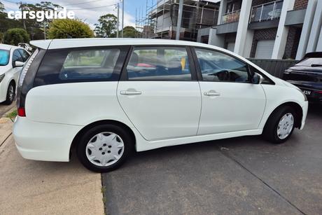White 2007 Mitsubishi Grandis Wagon Ls