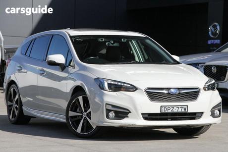 White 2017 Subaru Impreza Hatchback 2.0S (Awd)