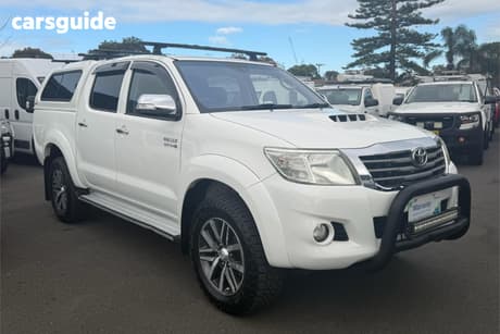 White 2014 Toyota Hilux Dual Cab Pick-up Sr5 (4X4)