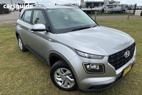 Silver 2023 Hyundai Venue Wagon