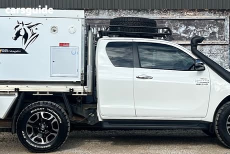 White 2022 Toyota Hilux X Cab Pickup Sr5 (4X4)