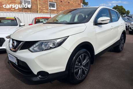 White 2016 Nissan Qashqai Wagon St (4X2)