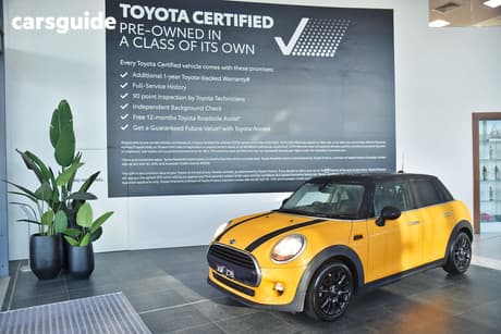2017 Mini Cooper Hatchback Cooper