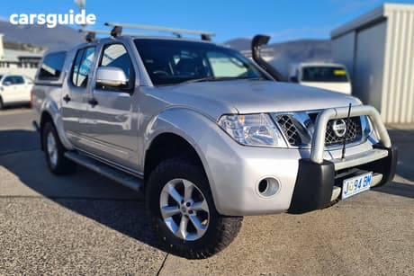 Silver 2014 Nissan Navara Dual Cab Pick-up St (4X4)