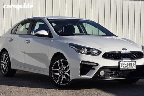 White 2020 Kia Cerato Sedan Sport Nav