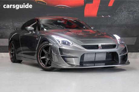 Grey 2009 Nissan GT-R Coupe