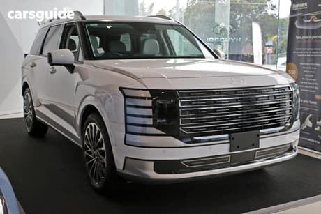 White 2025 Hyundai Palisade Wagon Calligraphy (7 Seat) Hev