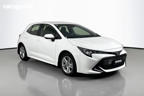 White 2022 Toyota Corolla Hatchback Ascent Sport