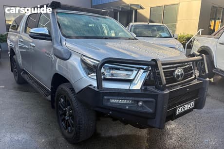Silver 2023 Toyota Hilux Double Cab Pick Up Sr5 (4X4)