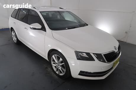 White 2019 Skoda Octavia Wagon 110 Tsi
