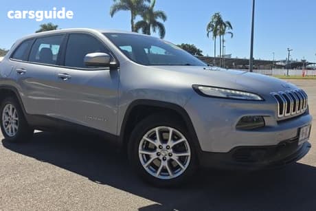Silver 2014 Jeep Cherokee Wagon Sport (4X2)