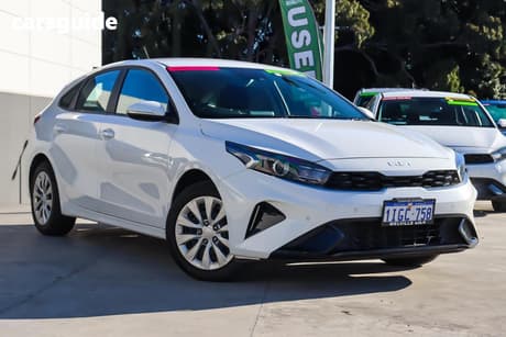White 2024 Kia Cerato Hatchback S