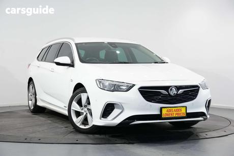 White 2018 Holden Commodore Sportswagon Rs-V