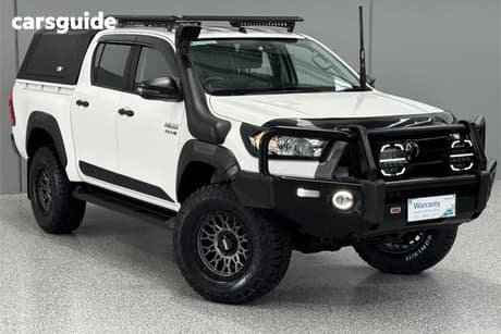 White 2021 Toyota Hilux Double Cab Pick Up Sr (4X4)