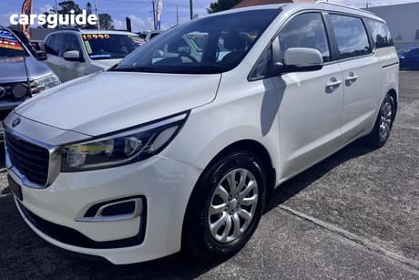 White 2019 Kia Carnival Wagon S