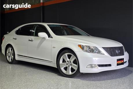 White 2007 Lexus LS460 Sedan
