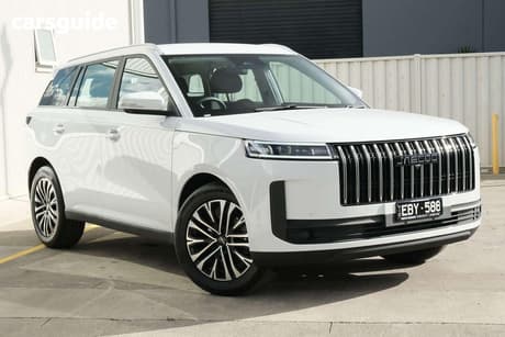 White 2026 Jaecoo J5 SUV TRACK F
