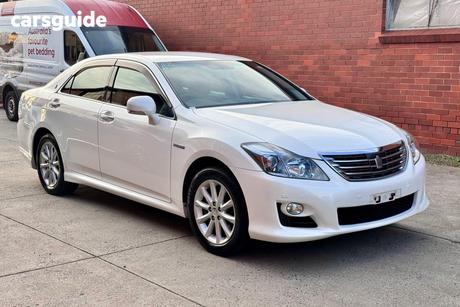 White 2009 Toyota Crown Sedan (HYBRID) GWS204