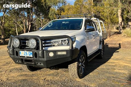 White 2017 Toyota Hilux Dual Cab Utility Sr5 (4X4)