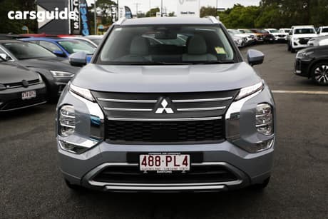 Grey 2025 Mitsubishi Outlander Wagon Es 5 Seat (Awd)