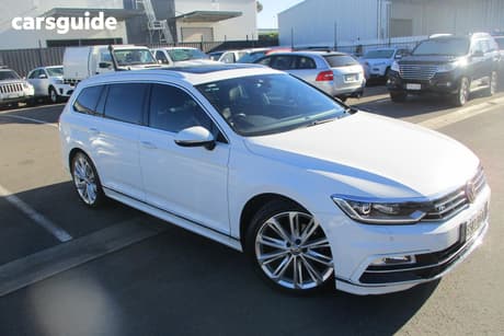White 2015 Volkswagen Passat Wagon 132 Tsi Comfortline