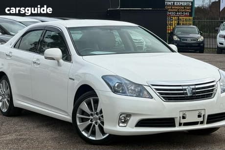 White 2011 Toyota Crown Sedan HYBRID