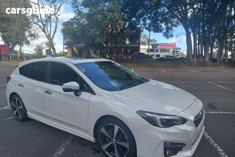 White 2017 Subaru Impreza Hatchback 2.0S (Awd)