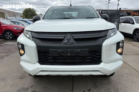 White 2021 Mitsubishi Triton Double Cab Pick Up Glx (4X2)
