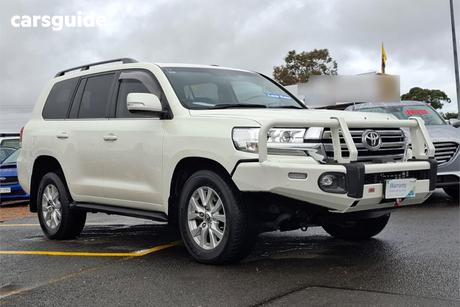 White 2018 Toyota Landcruiser Wagon Vx (4X4)
